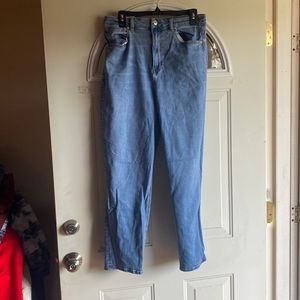 EUC AE mom Jean size 12 reg